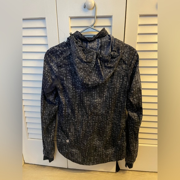 Lululemon jacket - Picture 3 of 5